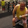 VIDEO: Väga higine teema! Hardi Volmer proovib end enne Õllesummeri lavale astumist vormi ajada