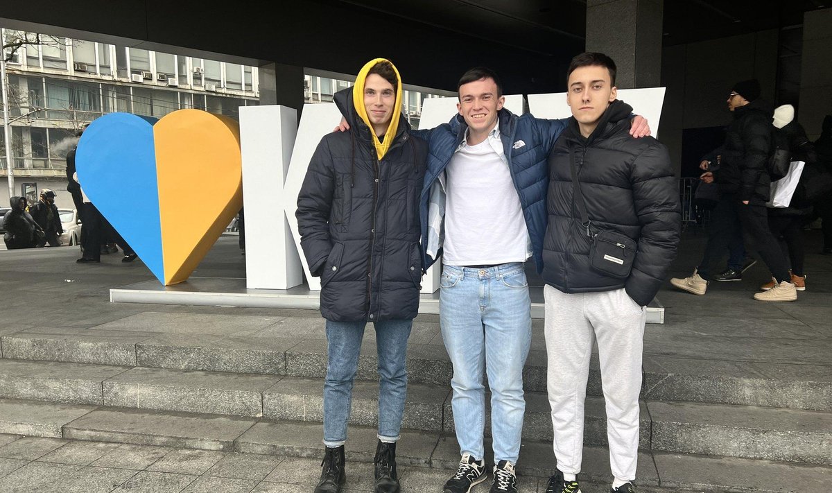 Vasakult: Juri, Nazar ja Boriss tahavad Euroopa ülikoolides õpinguid jätkata.