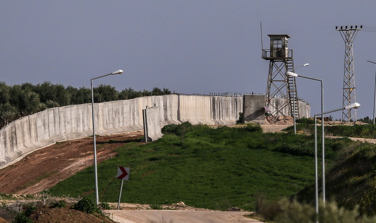 Süüria ja Türgi piirile peaks kerkima 900 km pikkune müür.