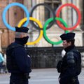 Pariisi olümpia turvapealik eemaldati ametist kohatu käitumise eest naispolitseinikuga 