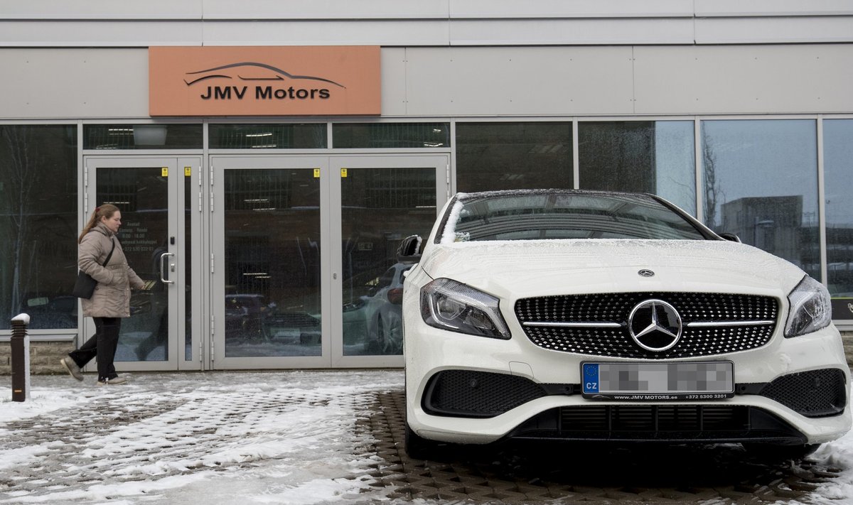 JMV Motors annab sõidukid kõigepealt rendile ja sel ajal pole keelatud Tšehhi numbrimärgiga kasvõi kuude kaupa ringi sõita.