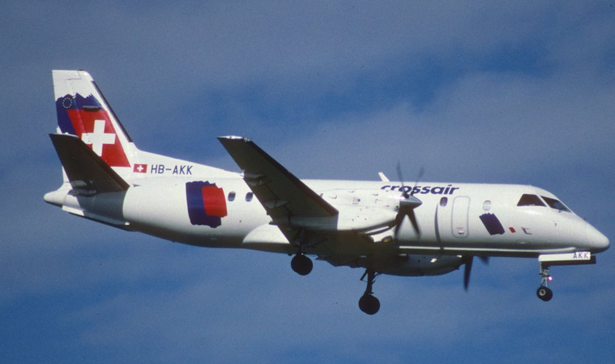Crossairi lennuk, mis 2000. aastal alla kukkus, oletatavasti mobiiltelefoni helisemise pärast. Wikimedia