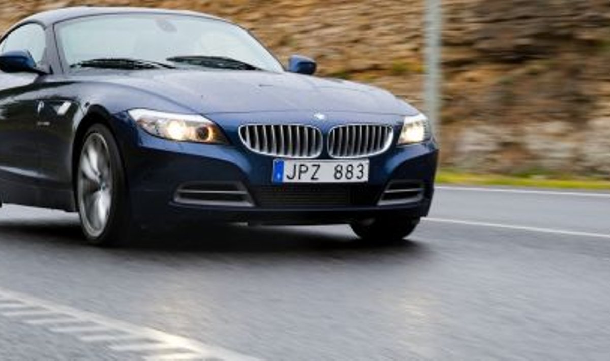 BMW Z4 kupeekabriolett mõjub väärikalt ka vihmas
