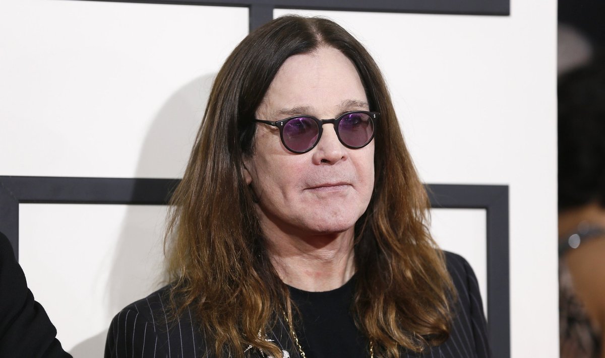 RAUDNE ROKKAR Kuigi Ozzy Osbourne on aastakümneid meelemürke tarvitanud ja tal on diagnoositud Parkinsoni tõbi, püsib ta siiani rivis. Aasta tagasi andis Ozzy välja albumi „Patient Number 9“.