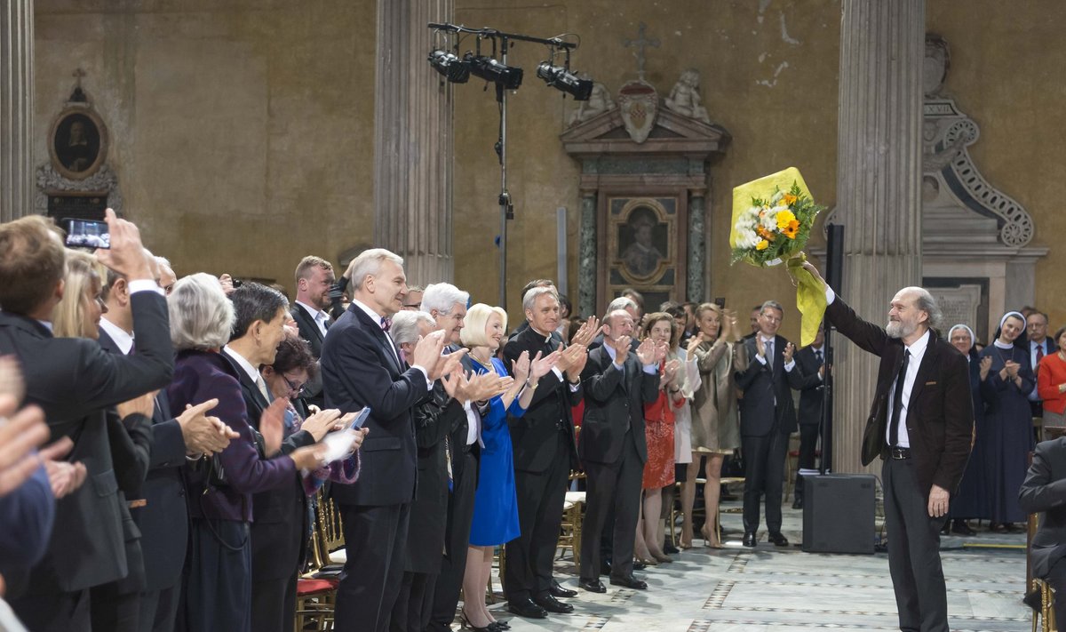 AUTORI­KONTSERT 800 KÜLALISELE: Arvo Pärt tema loomingut kuulama tulnud publiku ees Santa Sabina basiilikas.