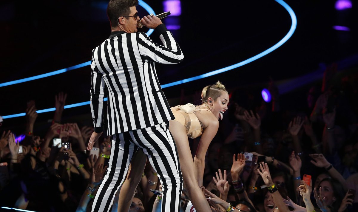 Miley Cyrus VMA Awards 2013