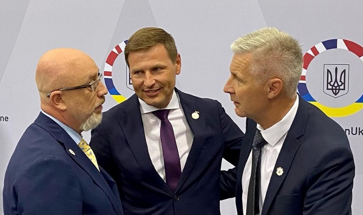 Министр обороны Ханно Певкур принял участие в состоявшейся в Копенгагене по инициативе Дании и Великобритании встрече 24 стран с министром обороны Украины Алексеем Резниковым.