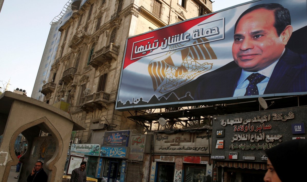 Egiptuse presidenti Abdel Fattah al-Sisit kujutav suur plakat Egiptuse pealinnas Kairos. Tema võit paistab olevat ette teada.