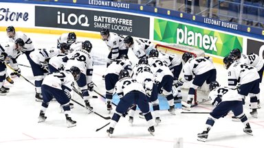 Soomes toimuv noorte hoki MM-i võistluspäev lõppes farsiga