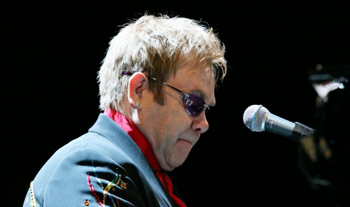 15. septembril esines Saku Suurhallis üks maailma populaarsemaid artiste, inglise laulja ja muusik, rüütel ja Briti impeeriumi ordeni omanik - söör Elton John.