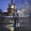 ВИДЕО | „Вода не смоет грехи“: доктор Комаровский рассказал, нужно ли окунаться в проруби на Крещение
