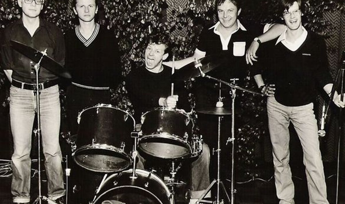 ROCK-HOTEL: Aastal 1978 alustanud Rock-Hotelis said kokku juba teenekad muusikud (vasakult) – Heigo Mirka (varasemad bändid: Optimistid, Psycho), Margus Kappel (Ruja), Harri Kõrvits (Optimistid, Mikronid, Elektra, Apelsin), Ivo Linna (System, Müstikud, Vana Toomas, Apelsin) ja Andres Põldroo (Kooma, Poissmehed, Ornament, Ruja, Psycho).