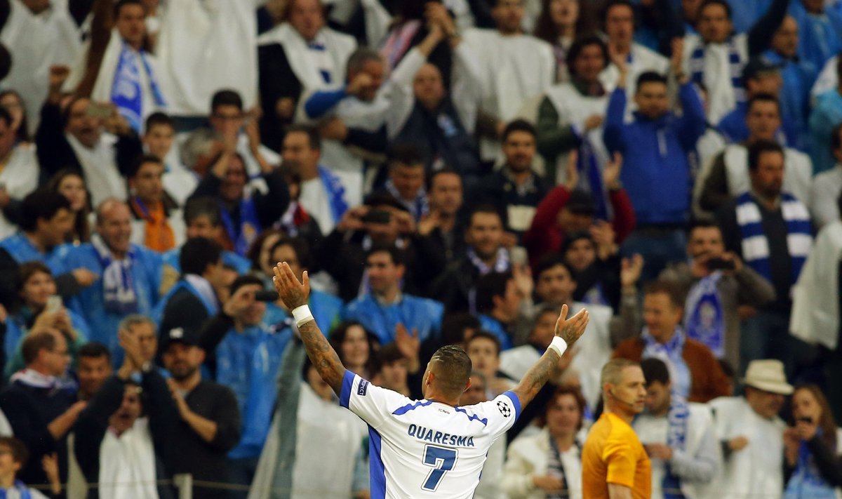 Porto's Quaresma celebrates after scoring a penalty against Bayern Munich during their Champions League quarterfinal first leg soccer match in Porto