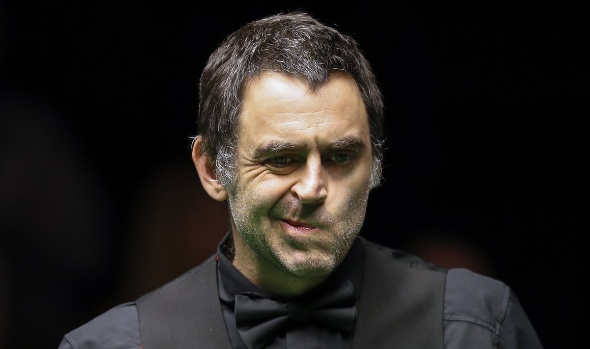 (191129) -- YORK, Nov. 29, 2019 -- Ronnie O Sullivan of England reacts during the Snooker UK Championship 2019 first ro