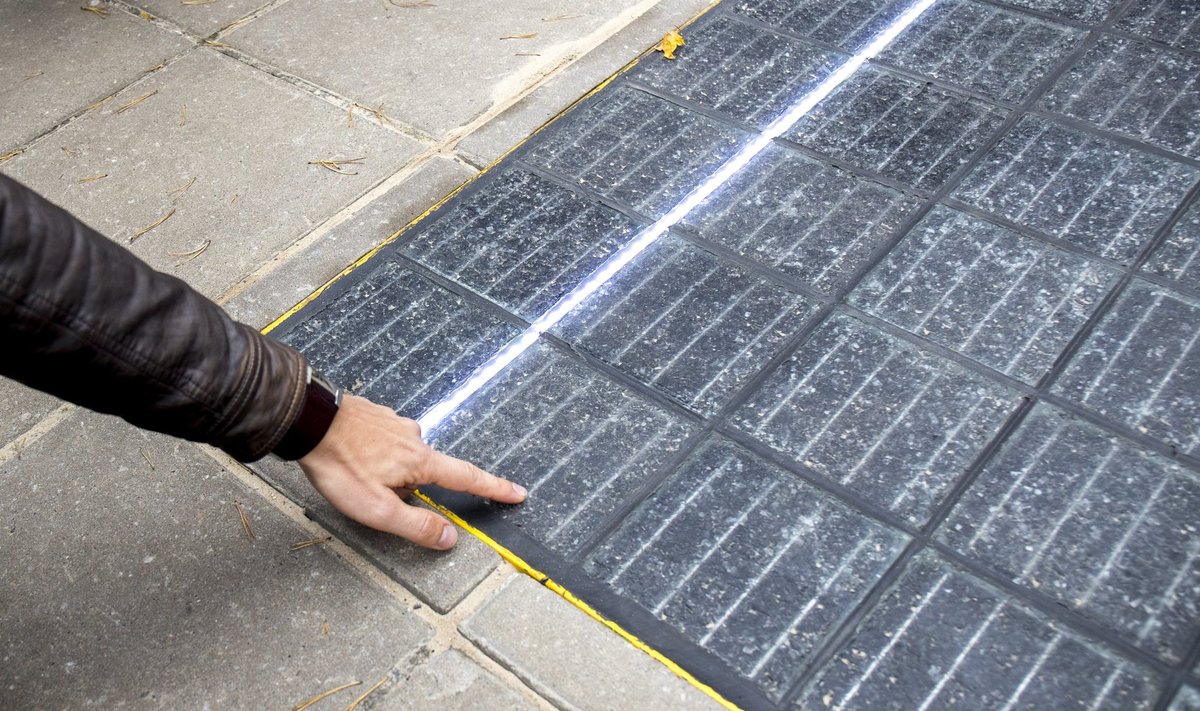 e-pavement ehk päikeseelektrit tootev teekatend