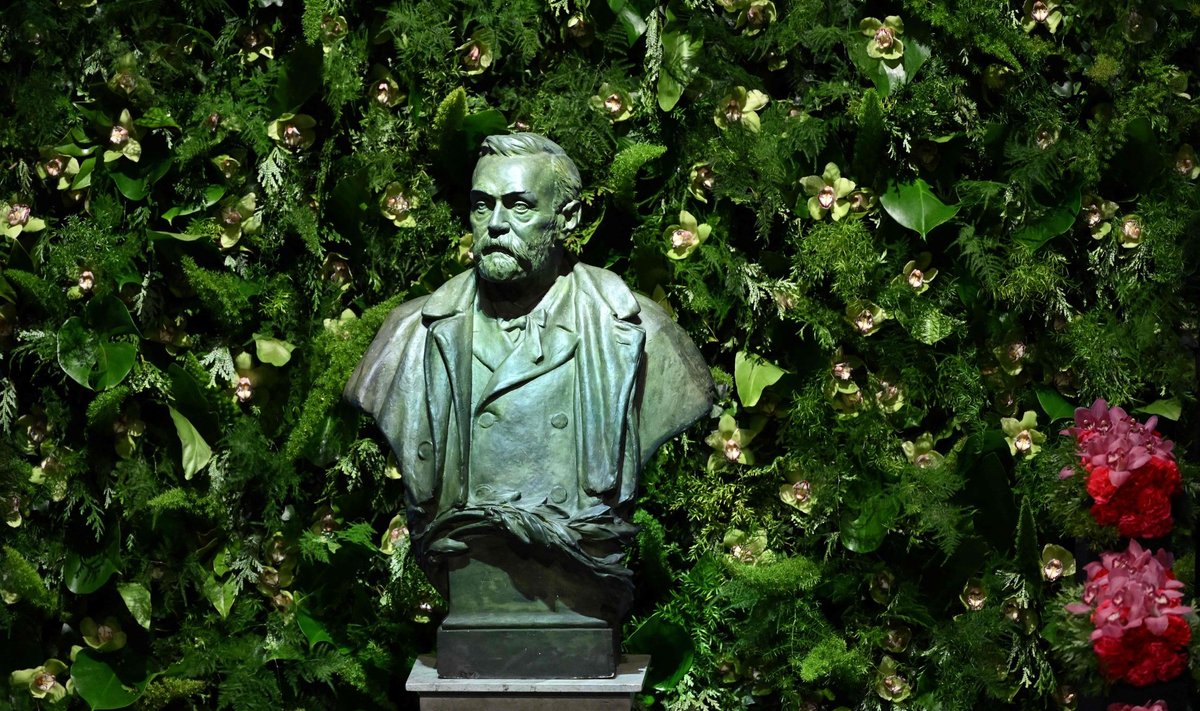 Alfred Nobeli büst Stockholmis