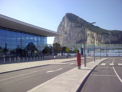 Gibraltari lennujaama uus terminal.