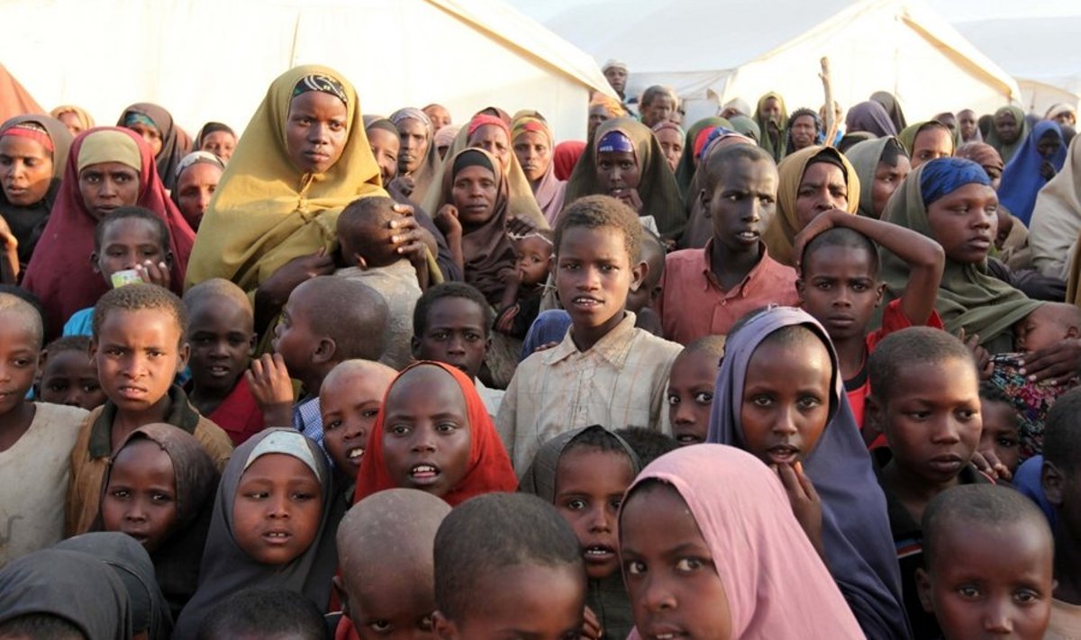 Näljahäda on üks suurimaid väljakutseid ÜRO jaoks. Pildil põgenikelaagrisse kogunenud somaallased.