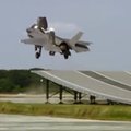 Lennukikandjal ruumi vähe: Uus hävitaja F-35 tõuseb õhku "hüppemäge" kasutades