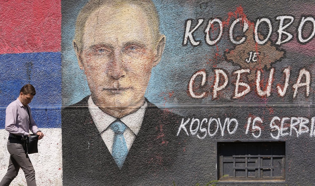 Grafiti Belgradi tänavalt: Venemaa president Vladimir Putin kõrvuti kirjaga "Kosovo on Serbia". Venemaa seisab Kosovo iseseisvusele kindlalt vastu.