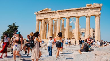 Kuumalaine tõttu andsid Kreeka võimud käsu Ateena Akropol keskpäeval kinni panna