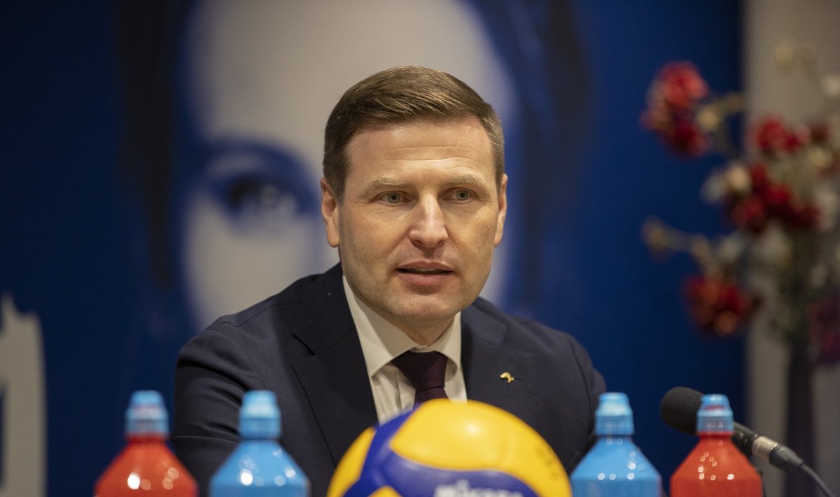 Hanno Pevkur jt hakkavad uuel aastal kõvasti Eesti võrkpalliliidu eelarvet kärpima.