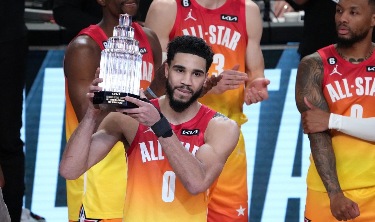 Jayson Tatum MVP karikaga