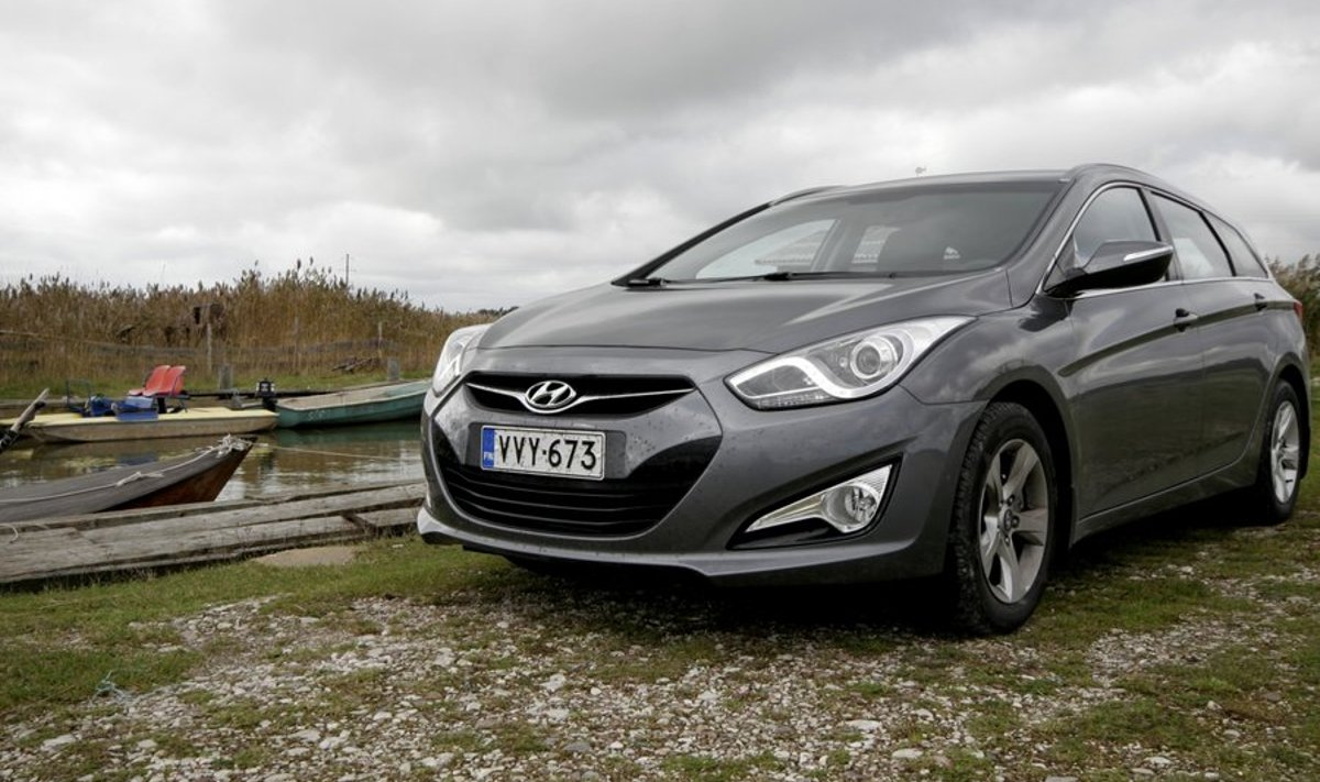 Hyundai värskeim Eestisse jõudnud mudel, universaalkerega i40