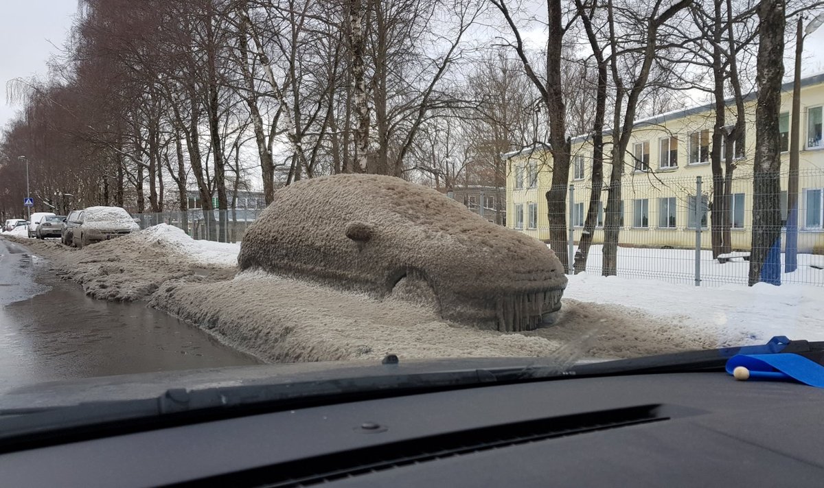Auto Tallinnas Pallasti tänaval