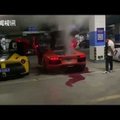 Житель Китая попробовал пожарить мясо с помощью Lamborghini