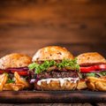 RETSEPTID | Rahvusvahelise burgeripäeva tähistamiseks valmista endale kodus ise maailma parim burks