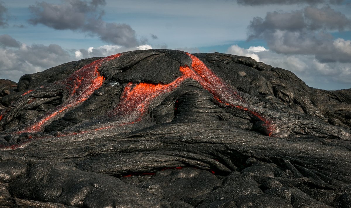 Maa sünnib. Mauna Loa vulkaan, Hawai’i.