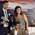 Cristiano Ronaldo ema lajatas: minu poega kiusab maffia!