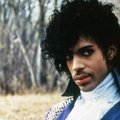 HIIGELGALERII: Sära, glamuuri ja geniaalsust läbi aegade: Vaata, milliste kostüümidega Prince oma fänne aastakümnete jooksul üllatas