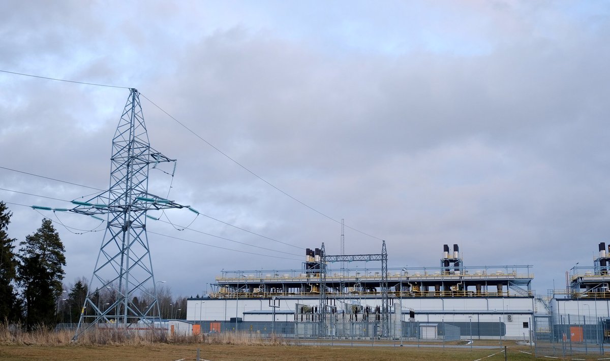 „ELEKTRILINE PÄÄSTERÕNGAS“: Soomlaste Wärtsilä rajatud Kiisa reservelektrijaam võimusega 250 MW, millest seekord läks vaja 50 MW. Enne selle jaama valmimist ostis Elering tagavarateenust sisse Lätist.