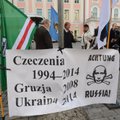 FOTOD: Riigikogu ees toimub pikett Tšetšeenia toetuseks