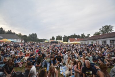 Viru Folgi publikule meeldib Käsmu ja Käsmule publik. Vähesed muusikaüritused konkureerivad inimeste pärast arvamusfestivaliga.