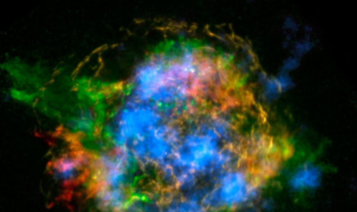 NuSTARi vaatluste põhjal koostatud Cas A radioaktiivsuskaardil särab titaan-44 sinisena. Foto: NASA/JPL-Caltech/CXC/SAO