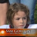 VIDEO: 9-aastane tüdruk näitab poistele Ameerika jalgpallis koha kätte!