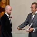 FOTOD: President Ilves andis Tanel Veenrele üle noore kultuuritegelase preemia