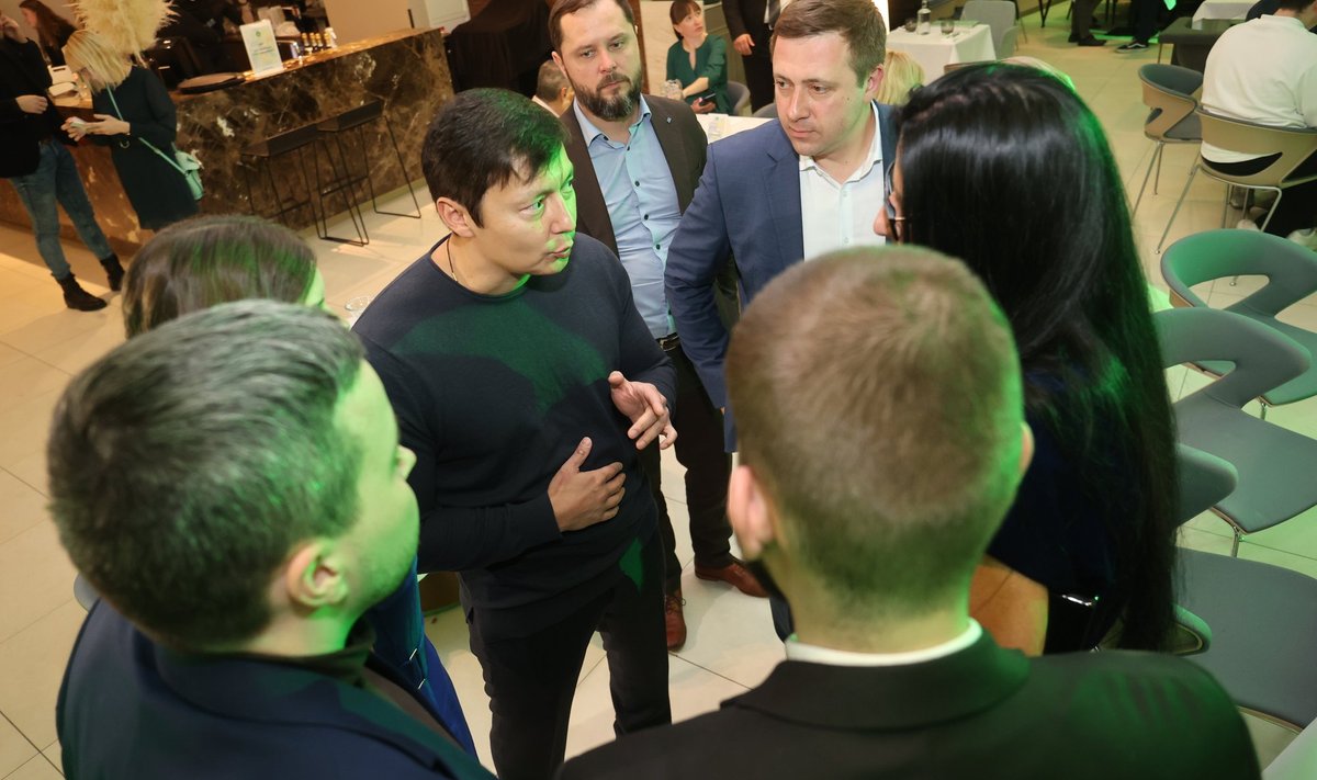 Mihhail Kõlvart Keskerakonna valimispeol.