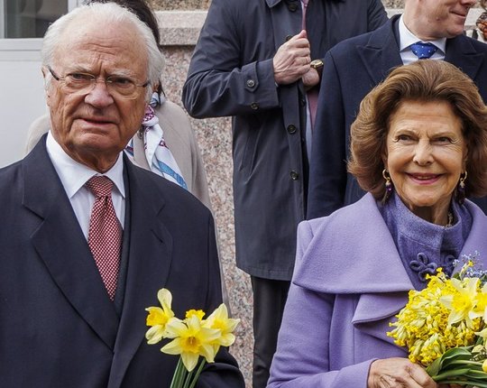 FOTO | Mis juhtus? Rootsi kuninganna Silvia võõrustas Soome presidendipaari verise silmaga