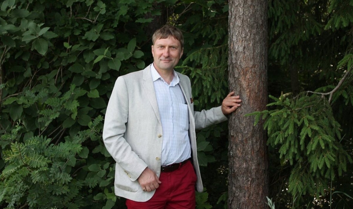 Ando Eelmaa on ettevõtja ja Eesti Erametsaliidu juhatuse esimees.