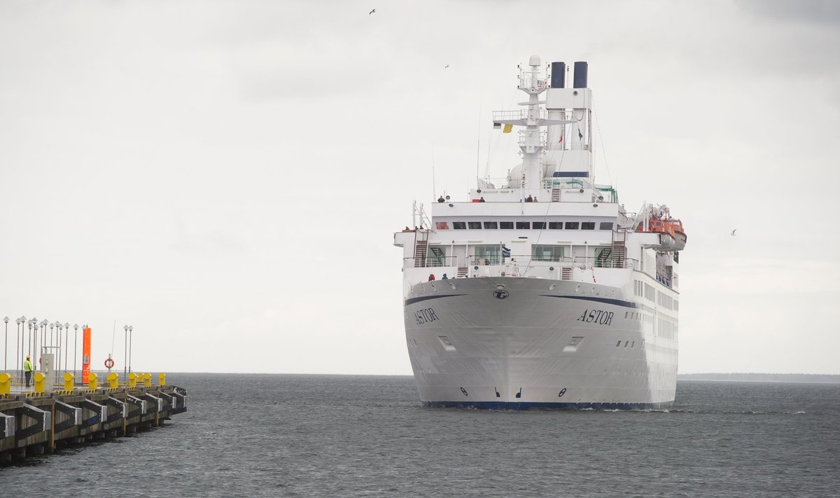 Kruiisilaev saabumas Tallinna Vanasadamasse