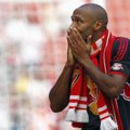 VIDEO: Thierry Henry puhkes Arsenali staadioni ees ausammast avades nutma