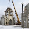 ФОТО и ВИДЕО: На звоннице ласнамяэского храма установили купол весом 29 тонн