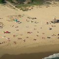 VIDEO | Kuumalaine ajab kodust välja: vaata, kuidas California rannad täituvad koroonahirmu trotsivate inimestega