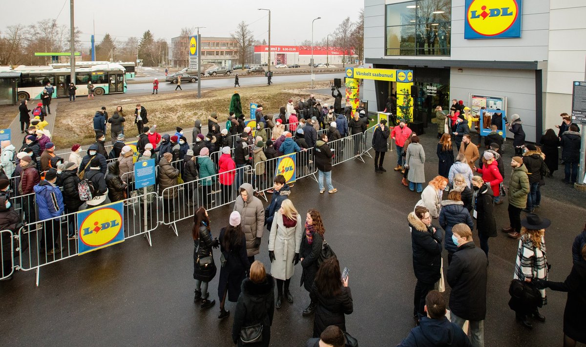 Lidl начал свою деятельность на эстонском рынке 3 марта 2022 года. Это была последняя страна-член Европейского Союза, где немецкая дешевая сеть магазинов укрепила свои позиции.