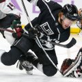 Странная драка в НХЛ: игрока укусили во время потасовки на льду
