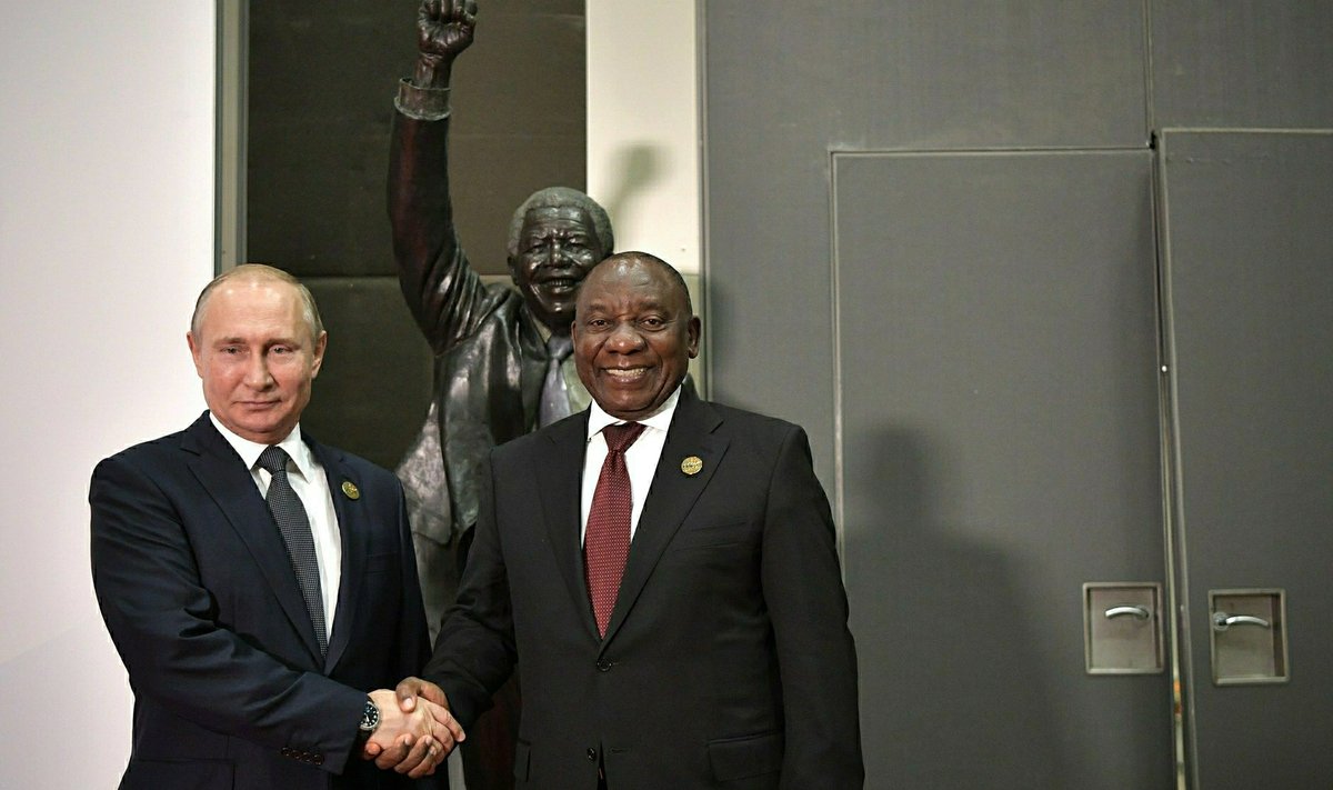 Владимир Путин и президент ЮАР Сирил Рамафоса
